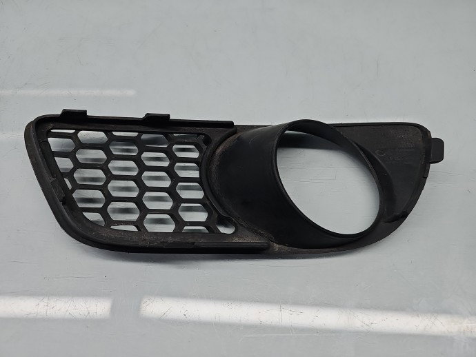 Grila proiector dreapta Volkswagen Touareg (7LA, 7L6) [Fabr 2003-2010] R-line 7L9853664A