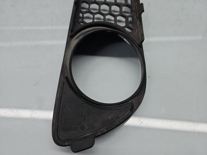 Grila proiector stanga Volkswagen Touareg (7LA, 7L6) [Fabr 2003-2010] R-line 7L9853663A