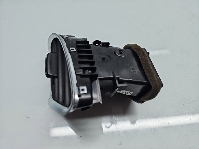 Grila aerisire stanga AUDI A4 (8K2, B8) [Fabr 2008-2015] 8T2820901B