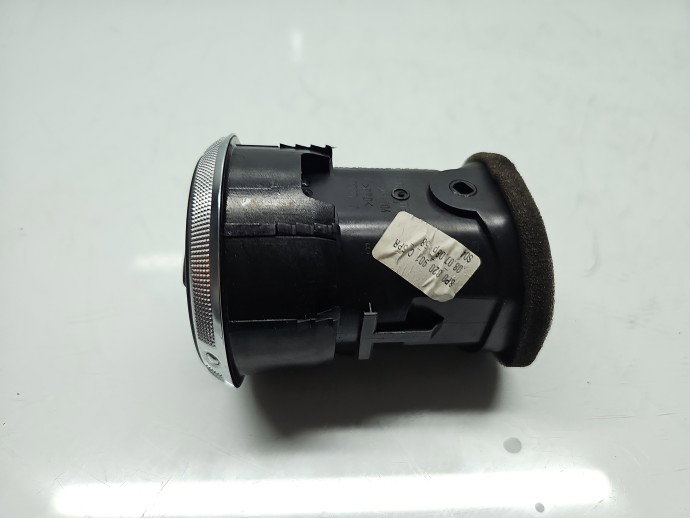 Grila aerisire dreapta AUDI A3 (8P1) [Fabr 2003-2012] 8P0820901C