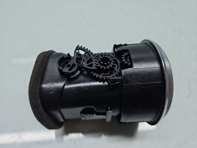Grila aerisire dreapta AUDI A3 (8P1) [Fabr 2003-2012] 8P0820901C