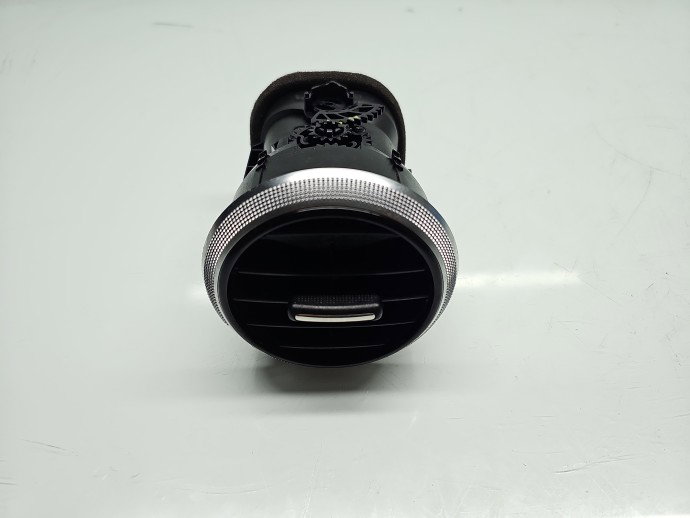 Grila aerisire centrala AUDI A3 (8P1) [Fabr 2003-2012] 8P0820901F