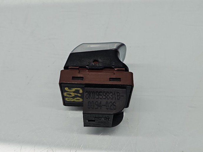 Buton deschidere portbagaj AUDI A5 (8T3) [Fabr 2007-2015] 8K0959831B