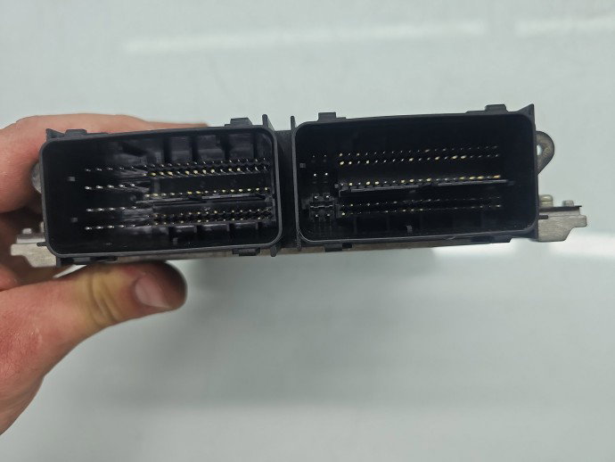 Calculator motor ECU Volvo V40 [Fabr 2013-2019] 31452623 2.0 D4204T5 133KW / 181CP