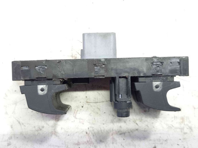 Butoane comanda geamuri sofer 1Z09598588 Skoda Octavia 2 (1Z3) [Fabr 2004-2013] 1.9 BXE