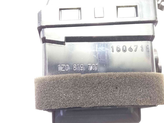 Grila aerisire stanga 1Z0819701 Skoda Octavia 2 (1Z3) [Fabr 2004-2013] 1.9 BXE