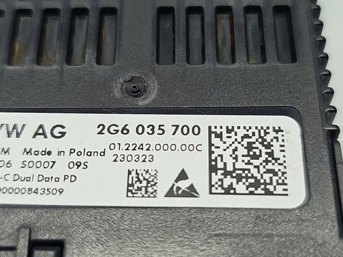 Conector auxiliar USB Volkswagen T-roc (A11) [Fabr 2017-prezent] 2G6035700