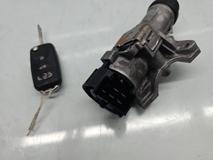 Contact cu cheie Skoda Roomster Praktik (5J) [Fabr 2006-2015] 6R0905851B 1.2 TSI CBZA63KW / 86CP
