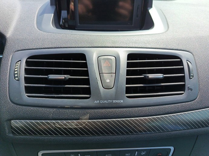 Grila aerisire centrala Renault Megane 3 Combi [Fabr 2008-2015] OEM