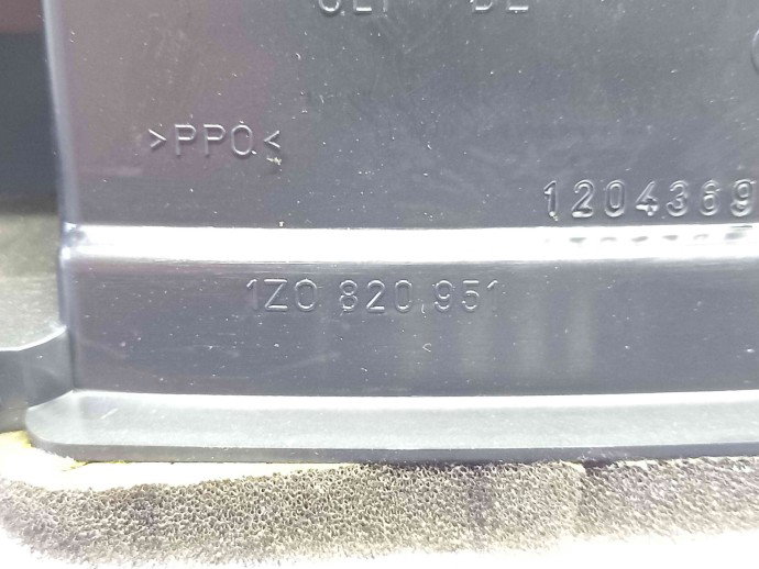 Grila aerisire centrala 1Z0820951 Skoda Octavia 2 (1Z3) [Fabr 2004-2013] 1.9 BXE