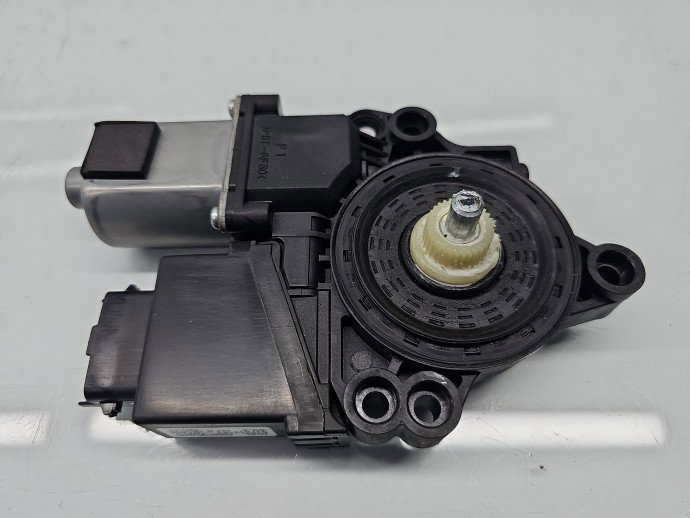 Motoras geam stanga spate KIA Ceed (JD) [Fabr 2012-2018] Sedan 83450-A2010