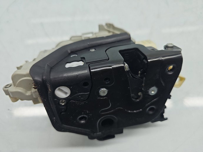 Broasca usa stanga spate AUDI Q2 (GAB) [ Fabr 2016-prezent] SUV S-line 4G0839015C