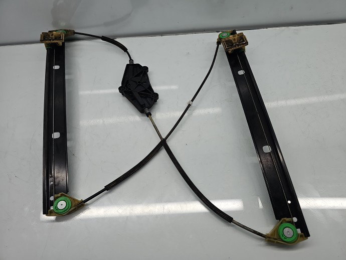 Macara electrica geam dreapta fata AUDI Q5 (8RB) [Fabr 2008-2016] SUV S-line, Quattro 8R0837462J