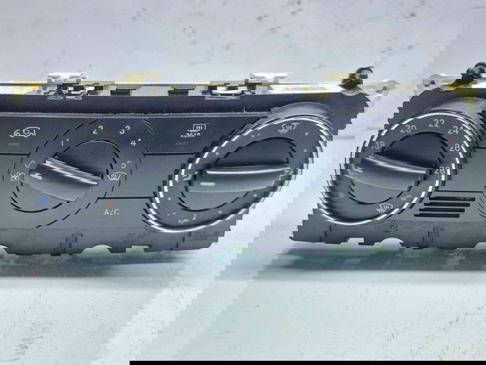  Panou comanda clima Mercedes Clasa B (W245) [Fabr 2005-2011] A1698301985