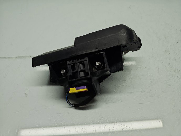 Borna baterie (+) AUDI A4 (8K2, B8) [Fabr 2008-2015] 8J0915459