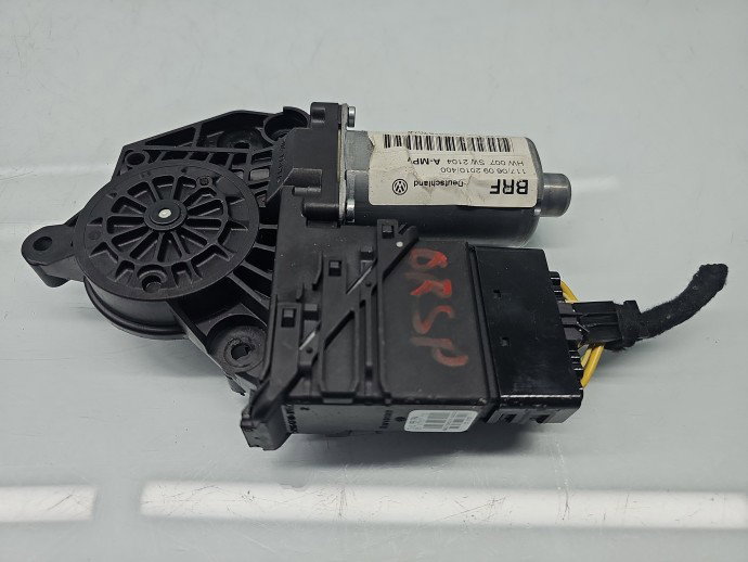 Motoras geam dreapta spate Volkswagen Touran (1T3) [Fabr 2010-2015] 5K0959704A