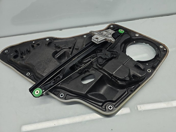 Macara electrica geam stanga spate Volkswagen Tiguan (5N) [Fabr 2007-2016] Hatchback 5N0839729R