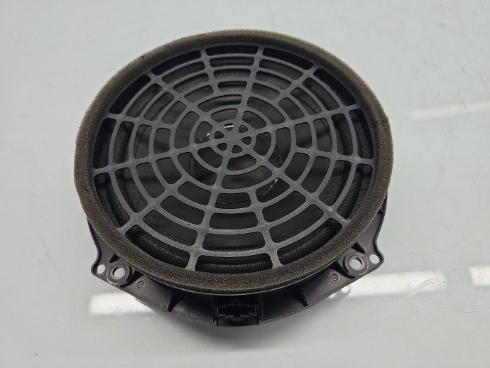 Boxa dreapta fata AUDI A6 (4G2, C7) [Fabr 2012-2017] 4G2035415