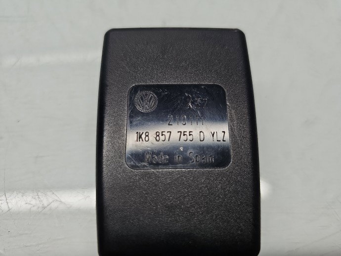 Capsa centura stanga fata Volkswagen Passat B7 (362) [Fabr 2010-2014] 1K857755D