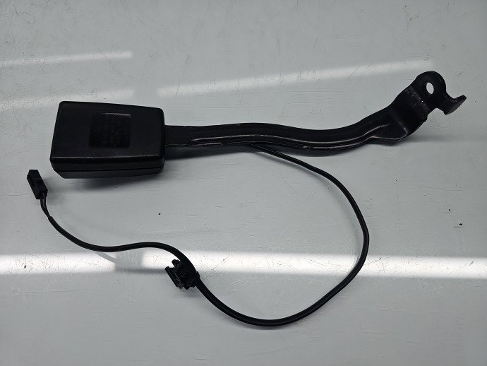 Capsa centura dreapta fata Volkswagen Touran (1T3) [Fabr 2010-2015] 1T0857756C