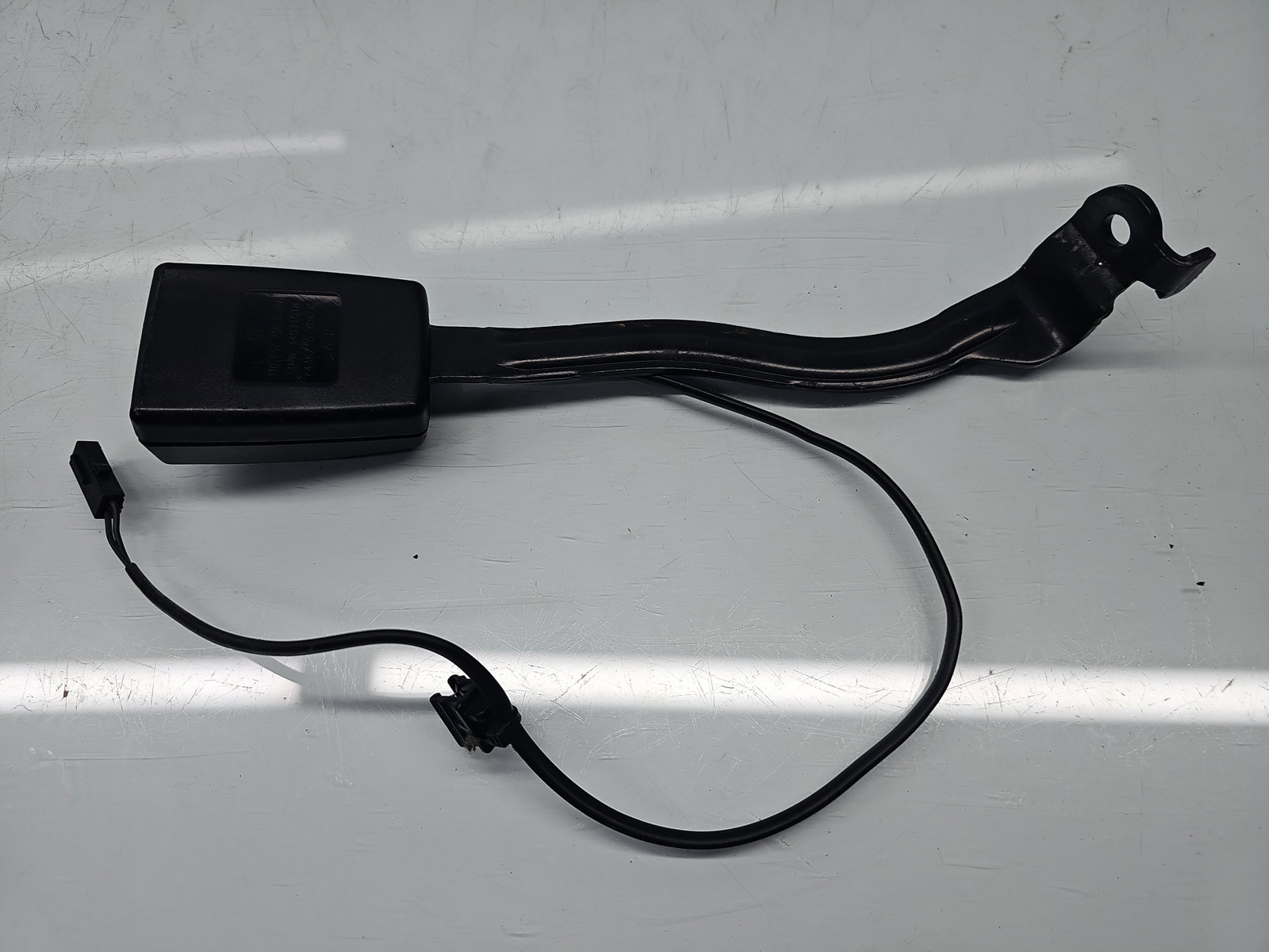 Capsa centura dreapta fata Volkswagen Touran (1T3) [Fabr 2010-2015] 1T0857756C