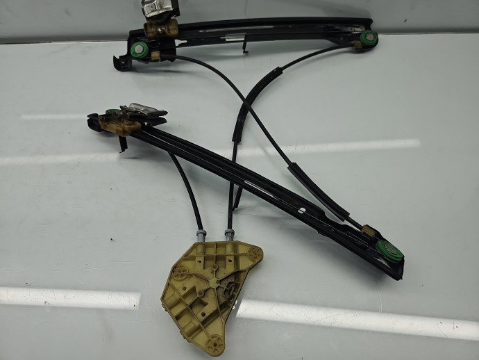 Macara electrica geam dreapta fata Seat Leon (1P1) [Fabr 2005-2011] Hatchback Facelift, FR OEM