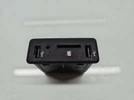 Conector auxiliar USB Renault Megane 4 [Fabr 2015-prezent] 280238352R