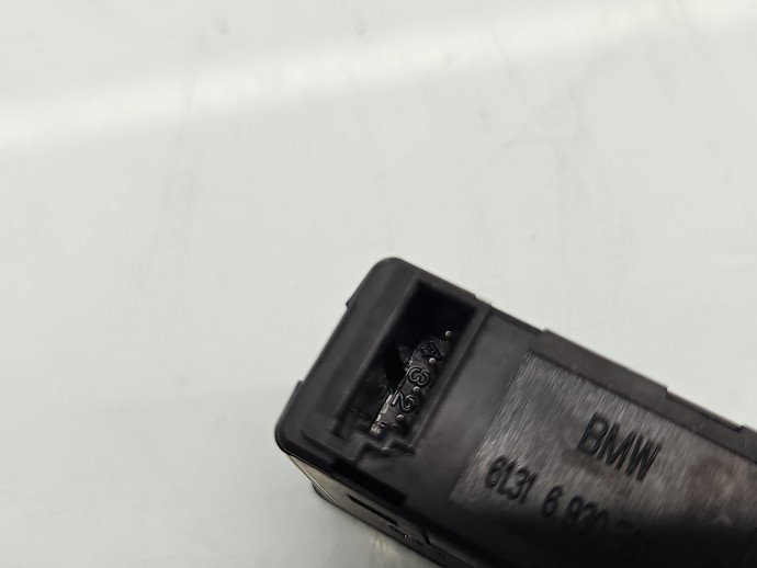 Conector auxiliar USB Bmw 5 Touring (F11) [Fabr 2011-2016] 6930561