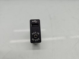 Conector auxiliar USB Bmw X3 (F25) [Fabr 2010-2017] 92337653