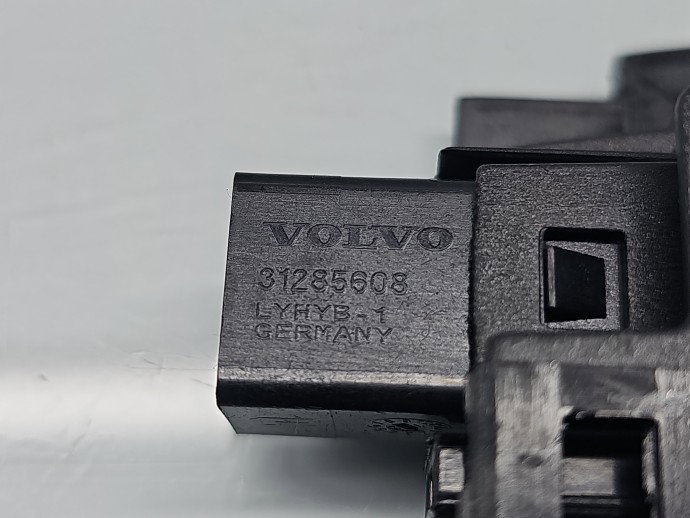 Conector auxiliar USB Volvo S60 II [Fabr 2010-2018] 31285608