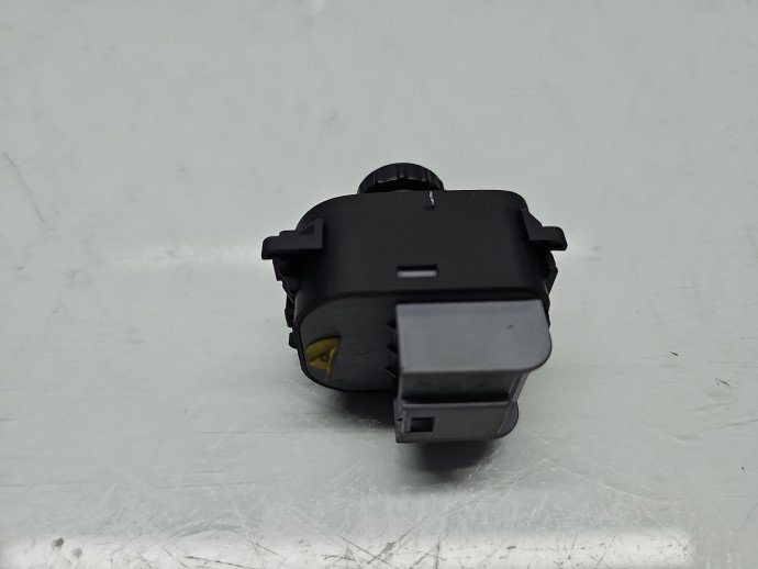Buton reglaj oglinzi Volkswagen Touareg (7LA, 7L6) [Fabr 2003-2010] 7L6959565L
