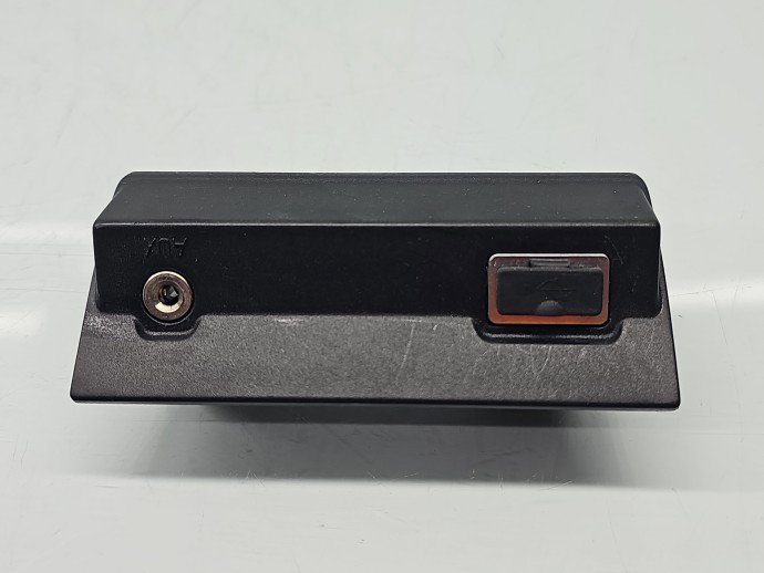 Conector auxiliar USB Volvo S80 II [Fabr 2006-2016] 31285608