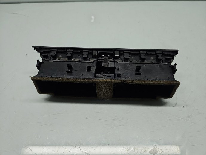 Grila aerisire centrala AUDI A4 (8K2, B8) [Fabr 2008-2015] 8T2820951D