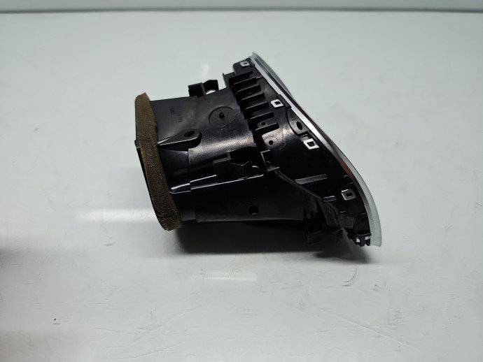 Grila aerisire stanga AUDI A4 (8K2, B8) [Fabr 2008-2015] 8T2820901F