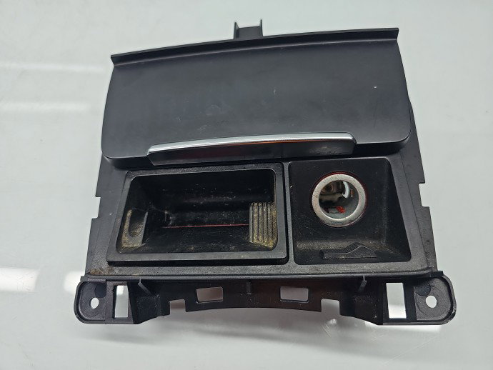 Scrumiera AUDI A4 (8K2, B8) [Fabr 2008-2015] 8K0857951C