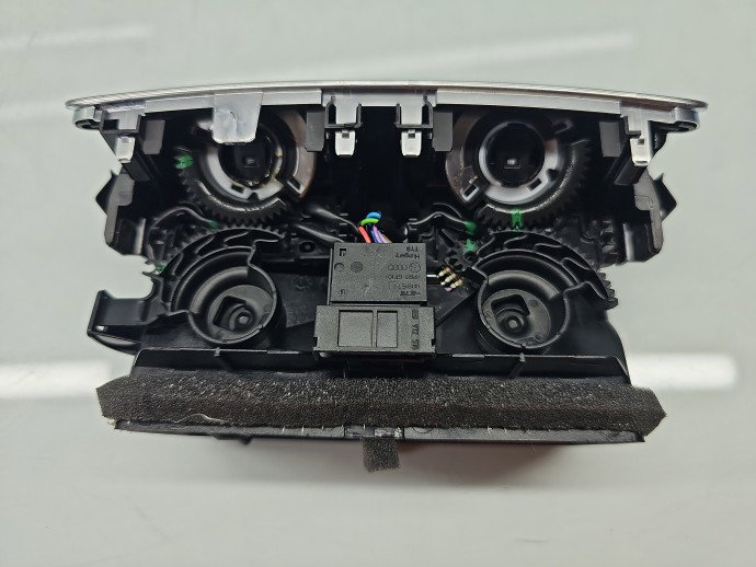 Grila aerisire spate AUDI A6 (4G2, C7) [Fabr 2012-2017] 4G0819203