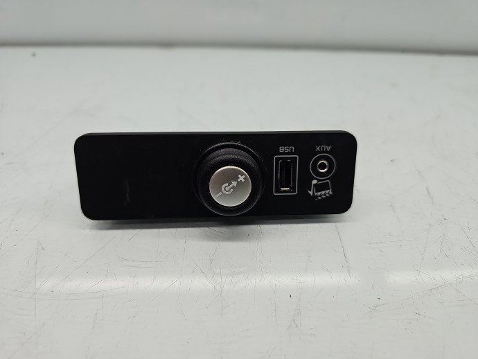 Conector auxiliar USB LAND ROVER Range Rover Evoque [Fabr 2011-2018] CPLA-19C166-CB