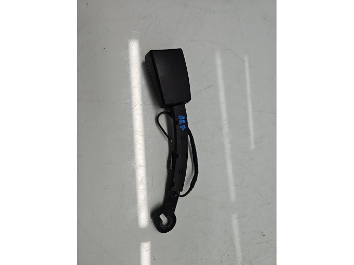 Capsa centura dreapta fata Volkswagen Golf 7 (5G) [Fabr 2014-prezent] 5G4857755B
