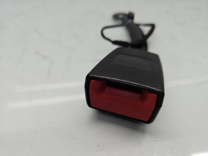 Capsa centura dreapta fata Volkswagen Golf 7 (5G) [Fabr 2014-prezent] 5G4857755B
