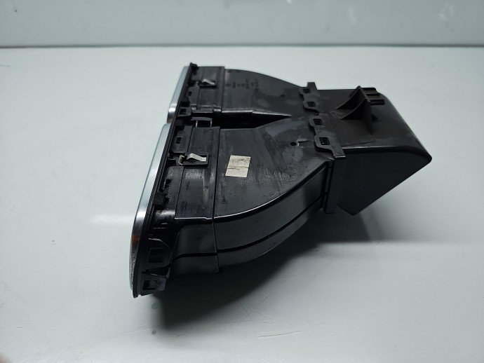 Grila aerisire centrala Volkswagen Scirocco (137) [Fabr 2008-2017] 1Q0819735C