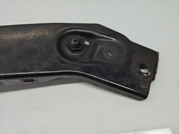 Suport far dreapta Volkswagen Scirocco (137) [Fabr 2008-2017] Coupe 1K8805932