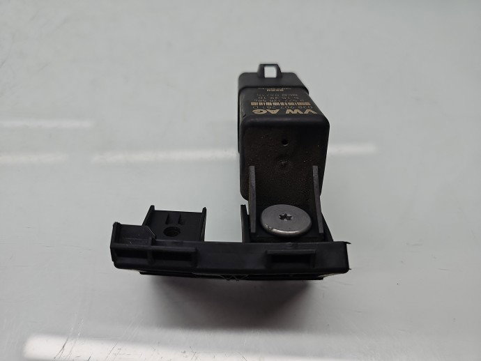 Releu Volkswagen Scirocco (137) [Fabr 2008-2017] 038907281D