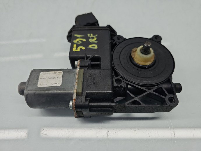 Motoras geam dreapta fata Opel Astra J [Fabr 2009-2015] Hatchback 20951582