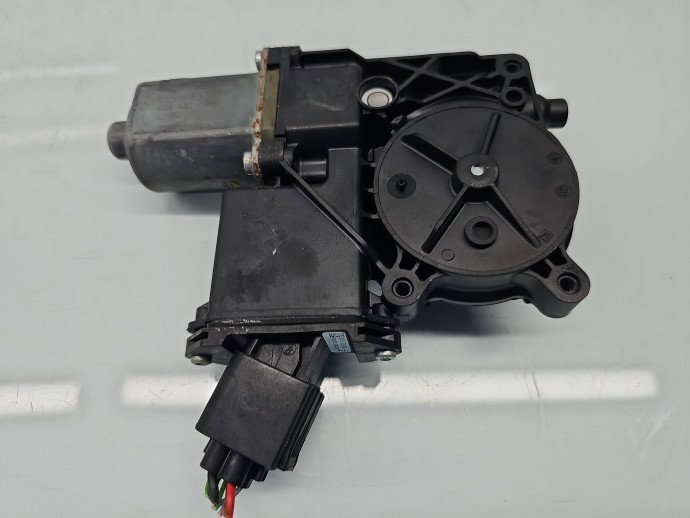 Motoras geam dreapta fata Opel Astra J [Fabr 2009-2015] Hatchback 20951582