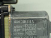 Motoras geam stanga spate Volkswagen Golf 7 (5G) [Fabr 2014-prezent] Sedan 5Q0959811A