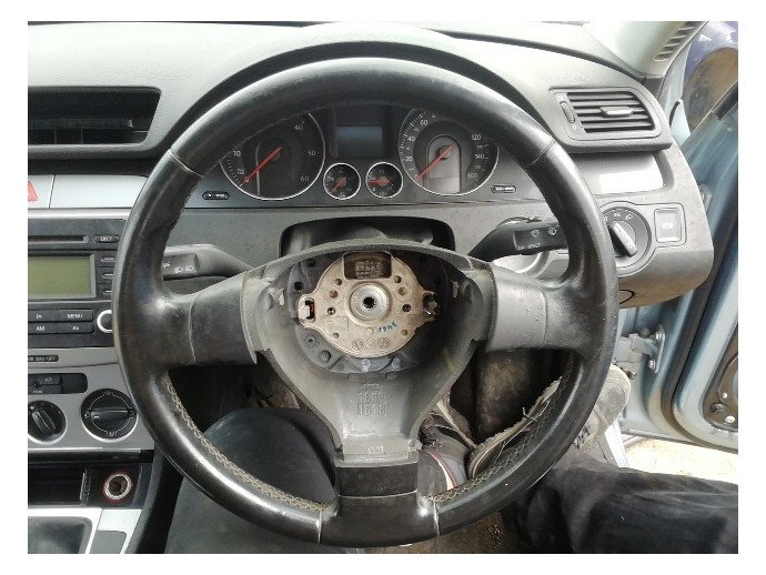 Volan 3 spite Volkswagen Passat B6 2.0 BKP OEM 2005-2010