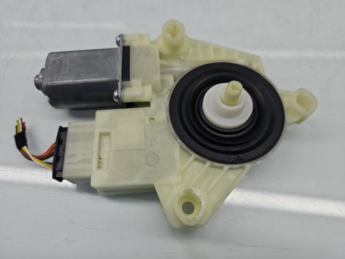 Motoras geam stanga spate Skoda Rapid (NH3) [Fabr 2012-2019] Fastback 5JA959811L