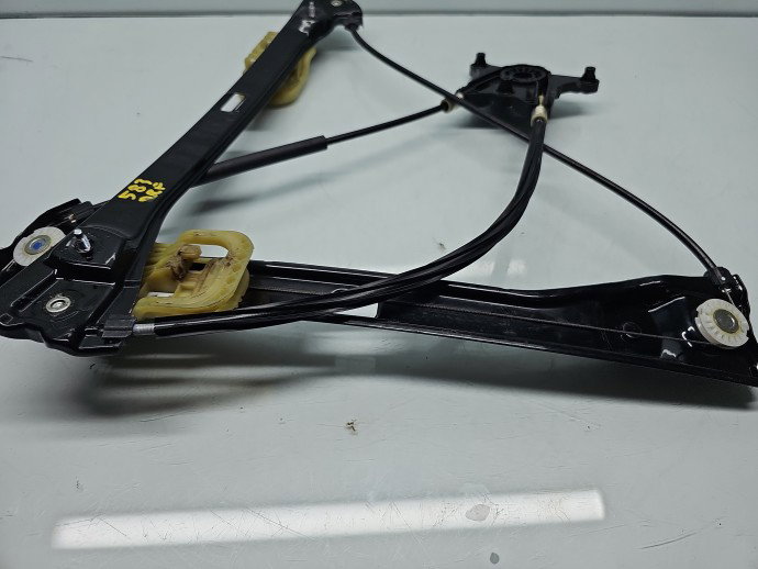 Macara electrica geam dreapta fata Skoda Rapid (NH3) [Fabr 2012-2019] Fastback OEM