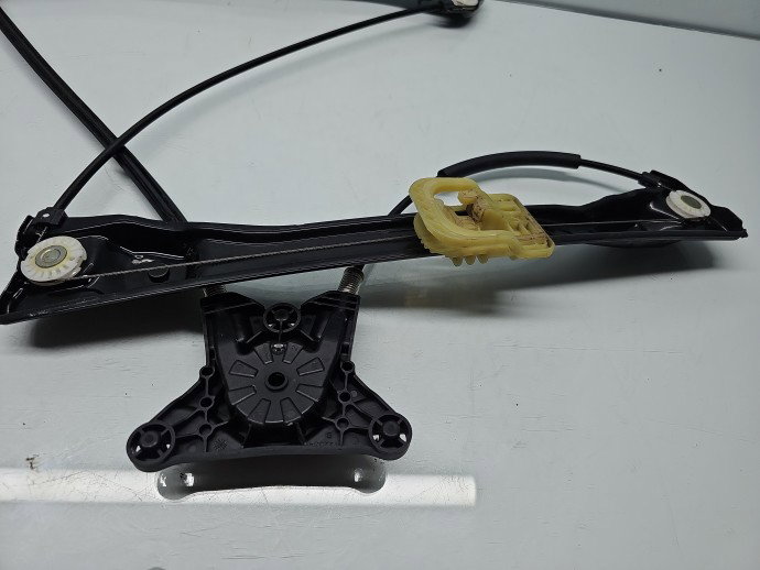 Macara electrica geam stanga fata Skoda Rapid (NH3) [Fabr 2012-2019] Fastback OEM