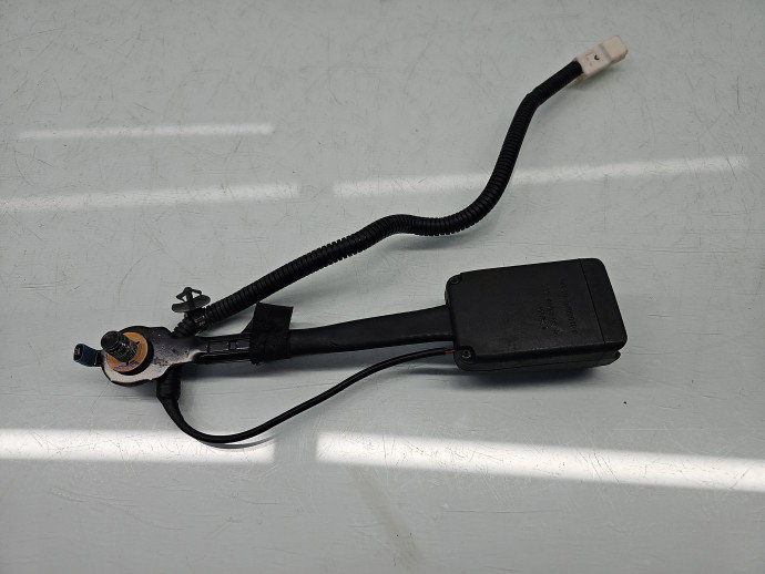 Capsa centura stanga fata Hyundai Tucson (TL) [Fabr 2015-2020] 88830-D7000